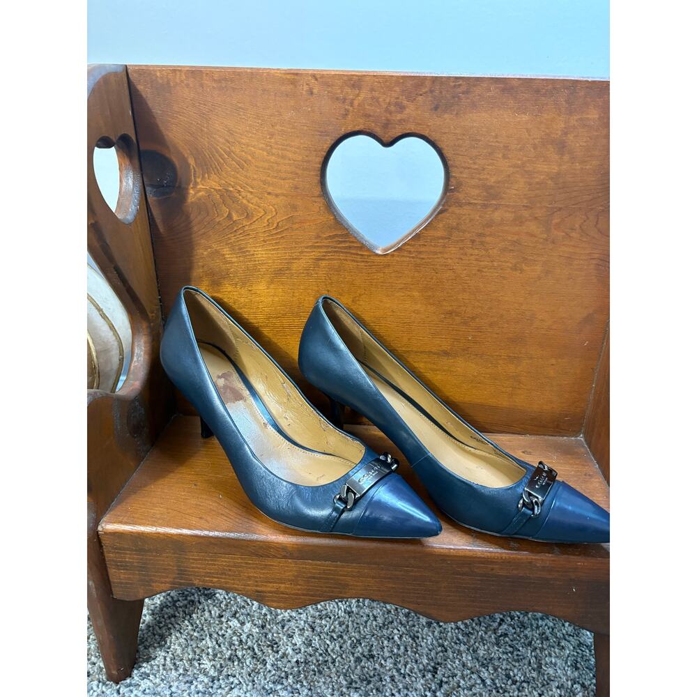 Vintage Coach Bowery Pumps, Kitten Heel, Navy Blue, Size 9 - Picture 3 of 11